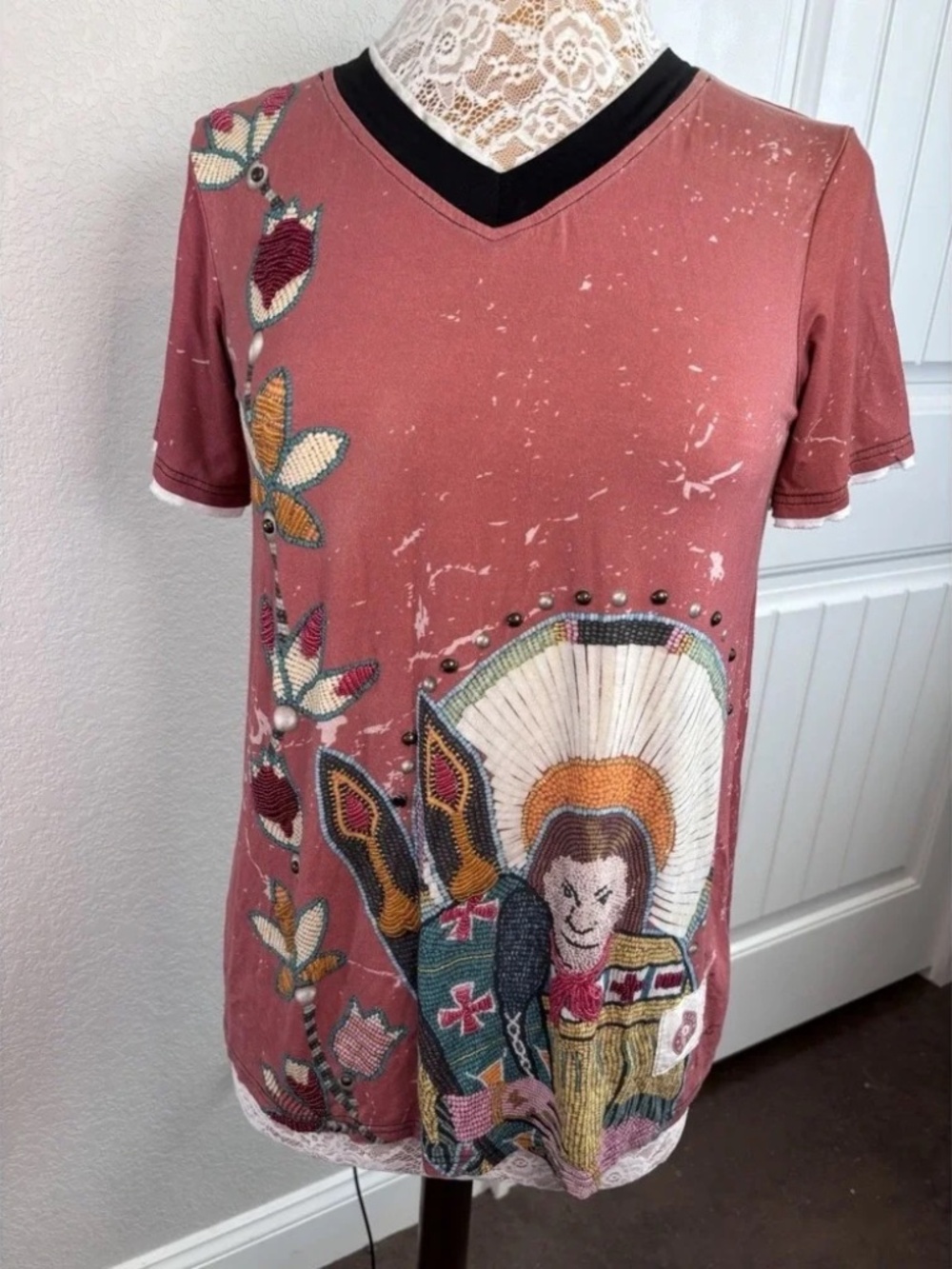 Madonna of the Plains Short Sleeve Top, NWT, Size L